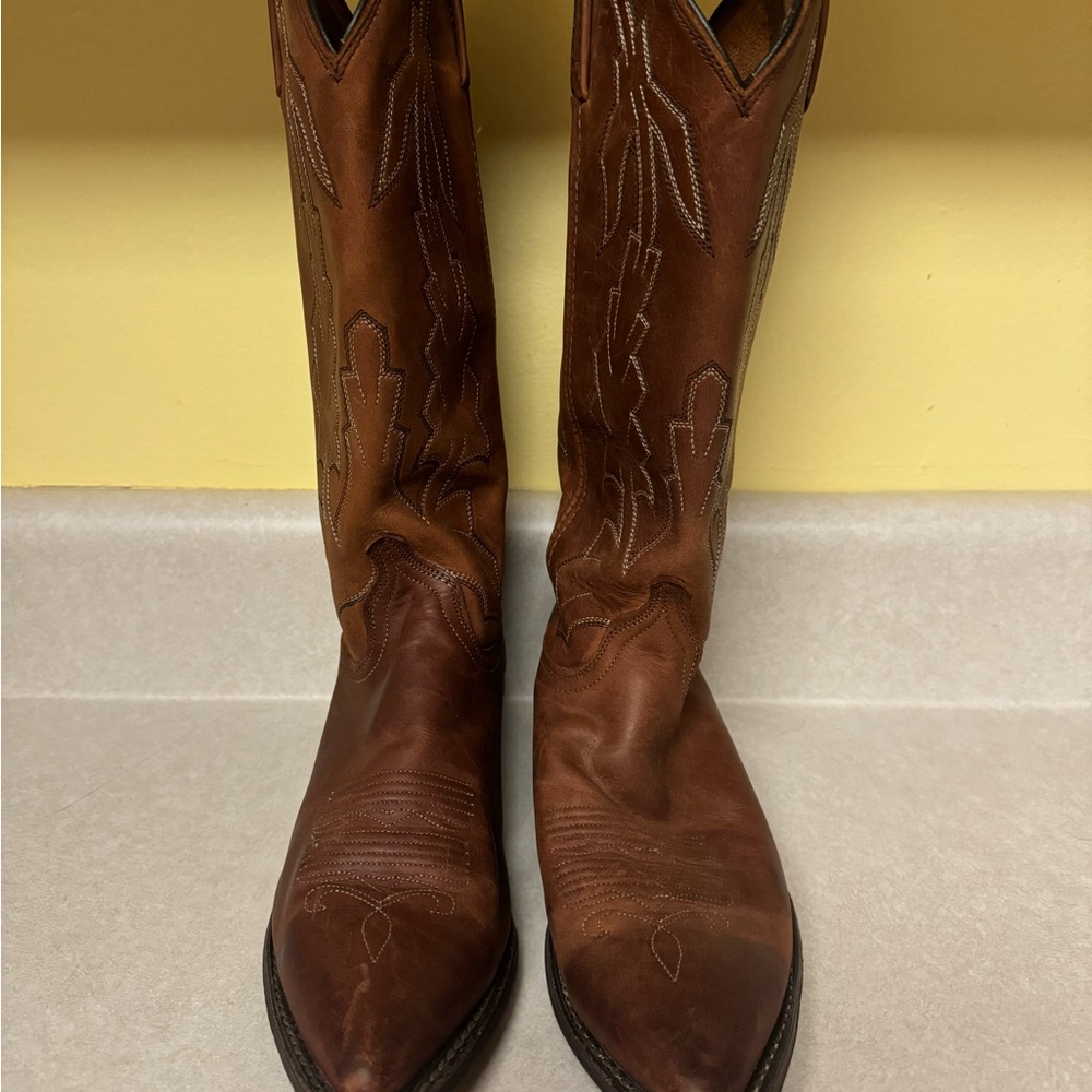 Women’s Dan Post Handcrafted Cushion Comfort size 8 M boots